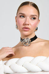 COUTURE FLOWER CHOKER NECKLACE