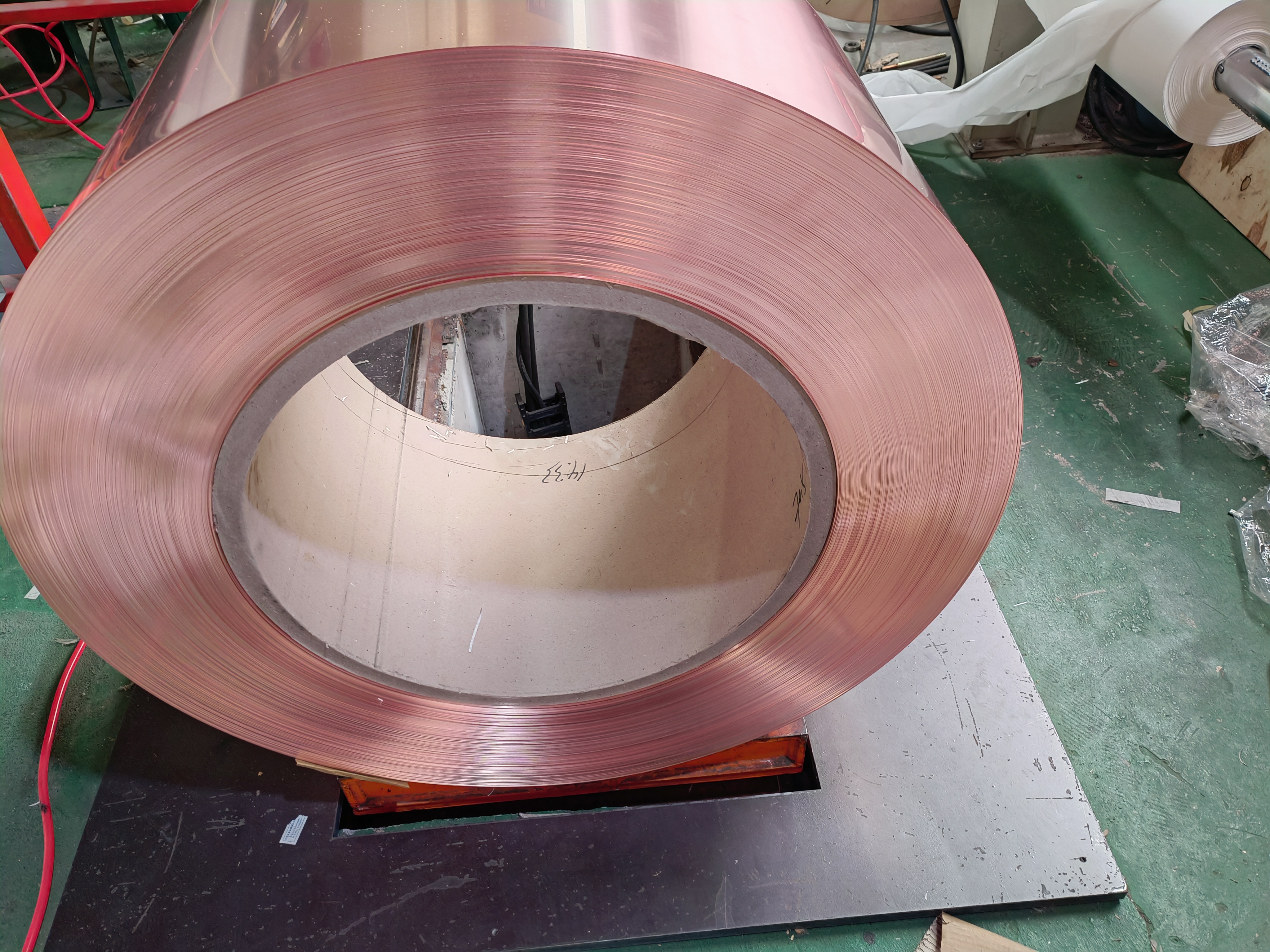 小姐姐燙發(fā)后秒變“阿姨”崩潰大哭 小姐姐燙發(fā)后秒變“阿姨”崩潰大哭