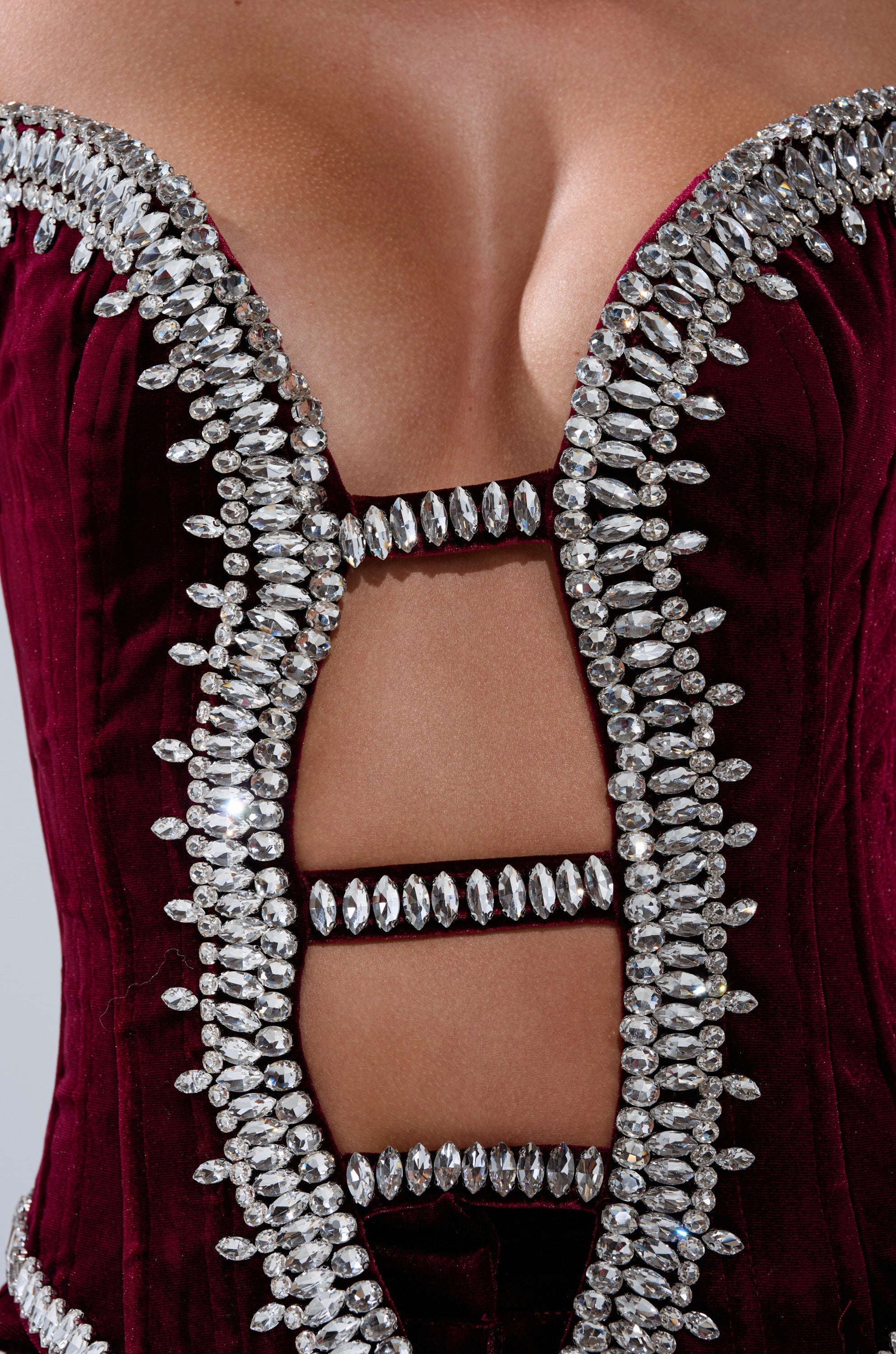 LUXE LIFE CORSET IN BURGUNDY
