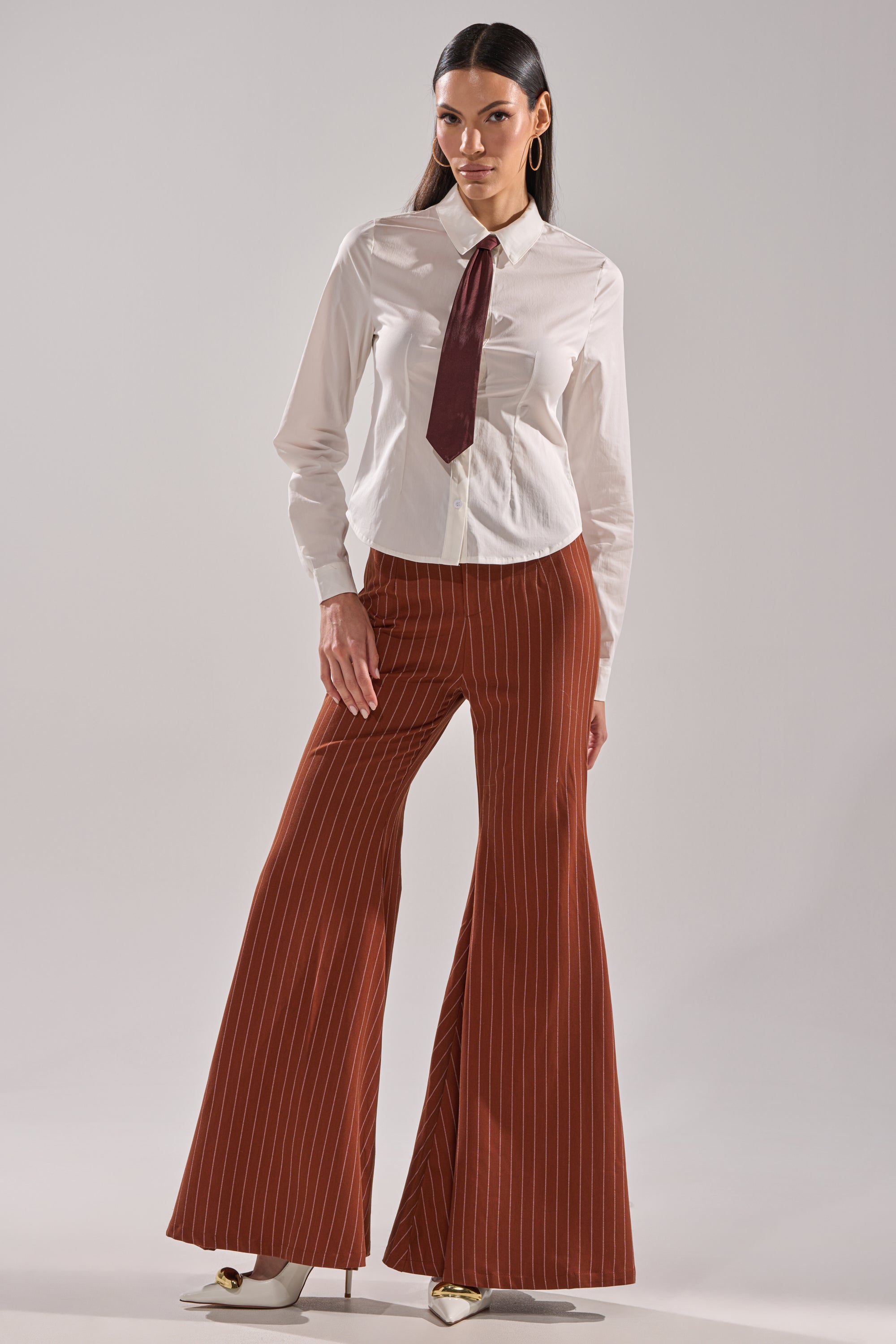 BUSINESS FIRST BUTTON DOWN