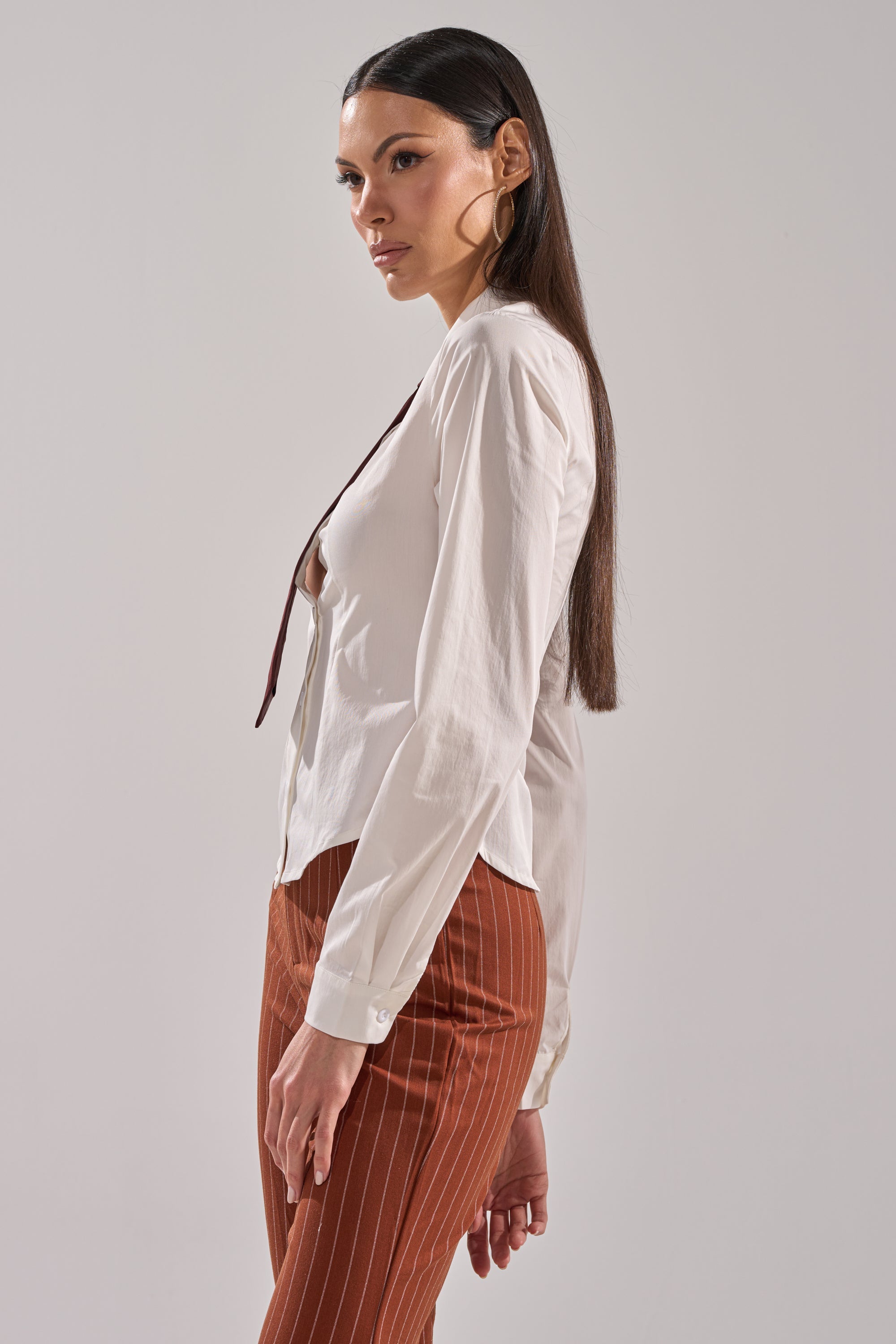 BUSINESS FIRST BUTTON DOWN