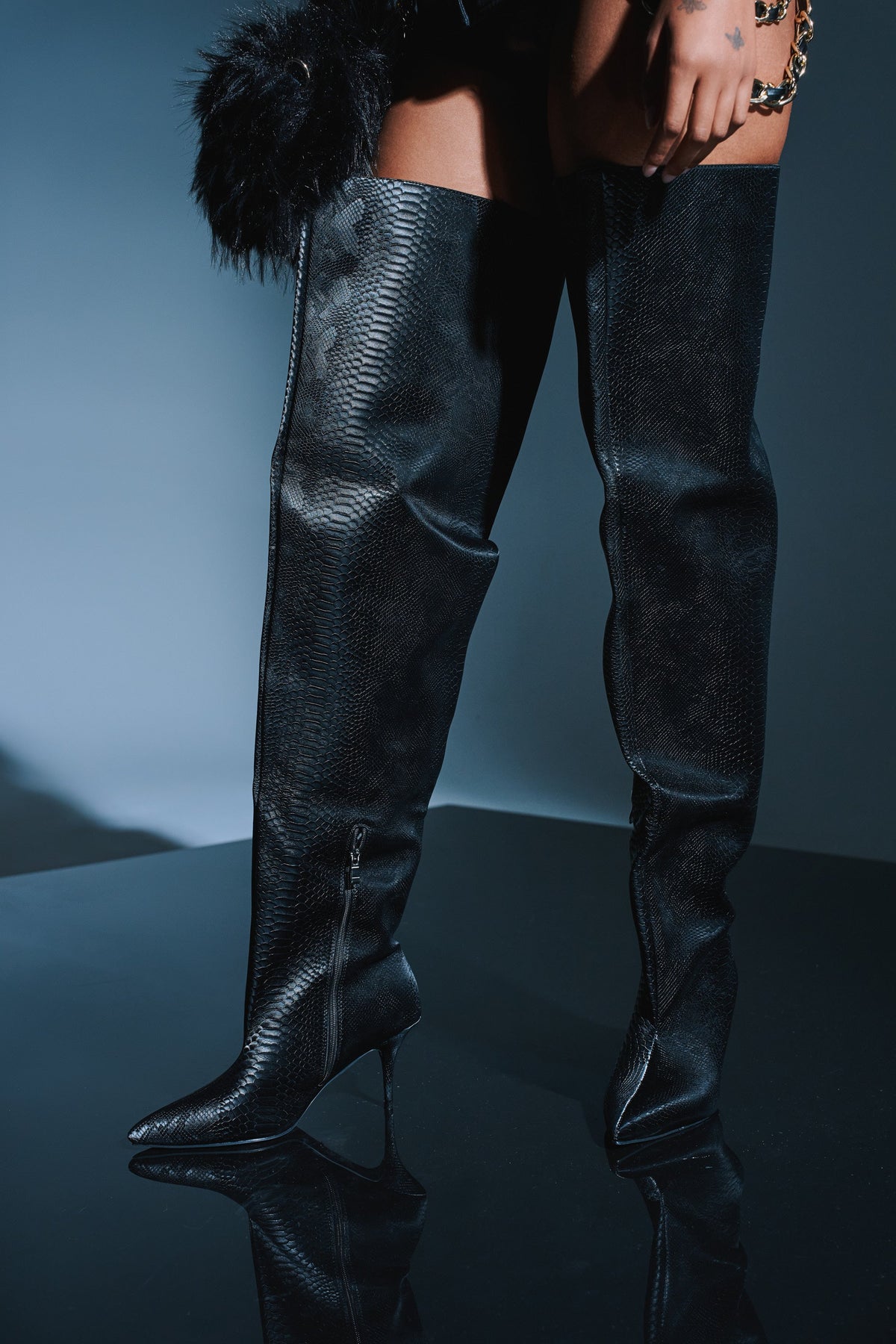 AZALEA WANG HALINA BLACK SNAKE THIGH HIGH BOOT