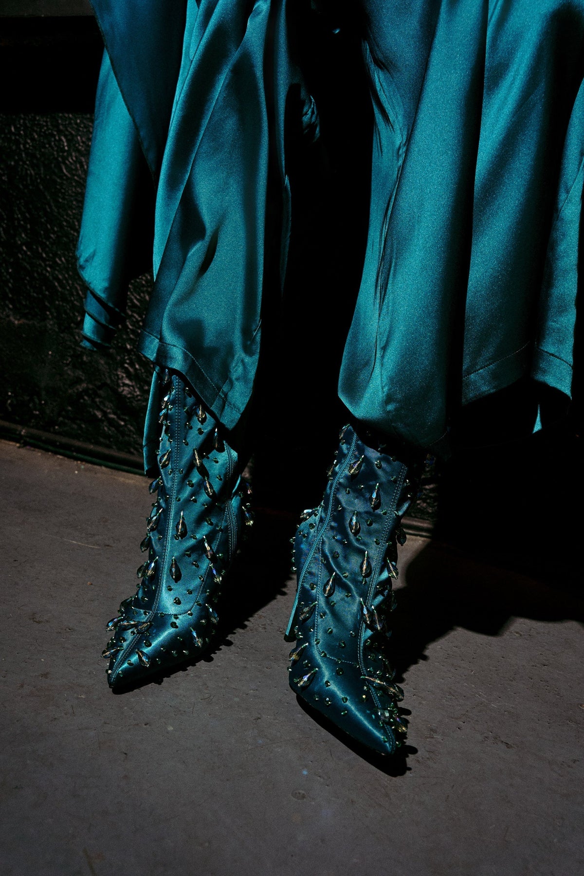 AZALEA WANG IZIDOR TEAL EMBELLISHED RHINESTONE BOOTIE