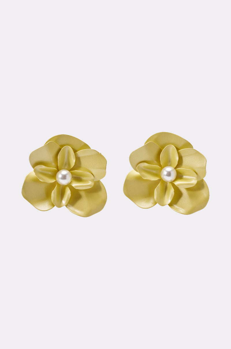 BUTTER ME UP EARRING