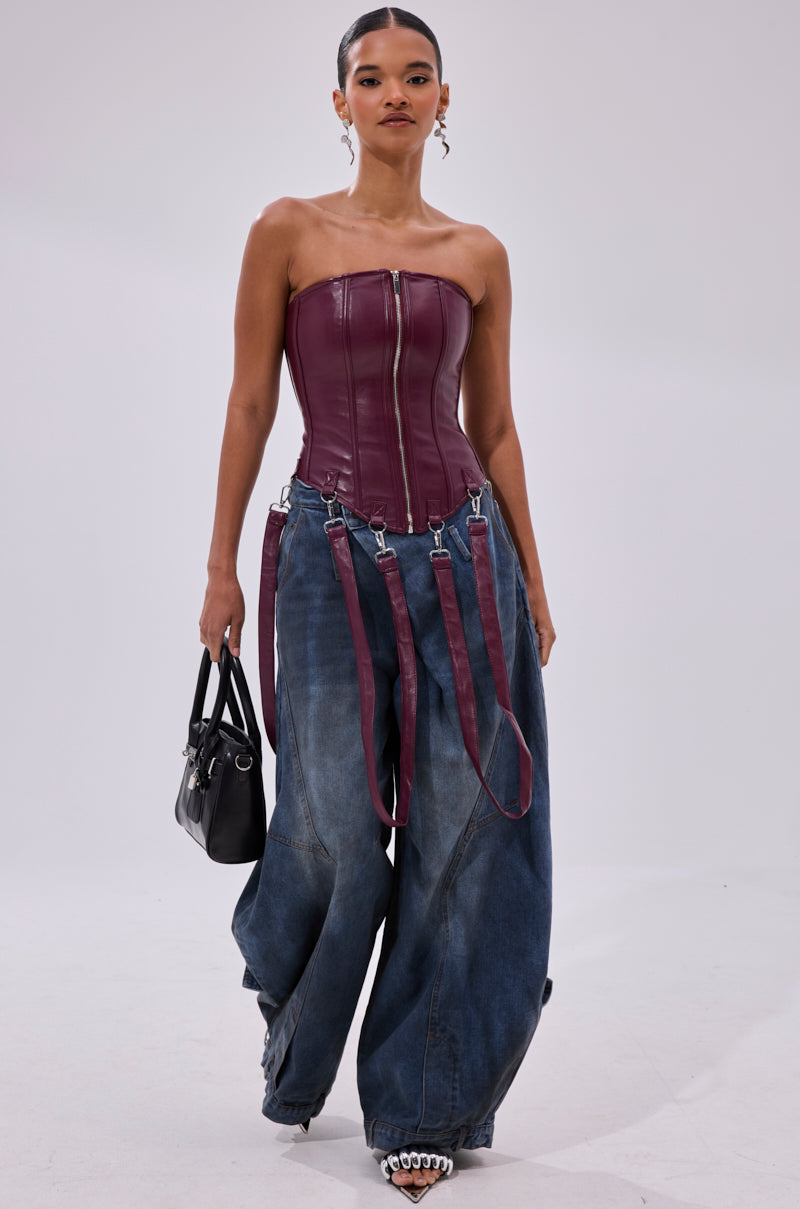 FAN FAVORITE FAUX LEATHER CORSET