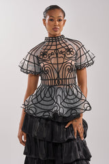 DOLL FACE SHORT SLEEVE STRUCTURED BLOUSE