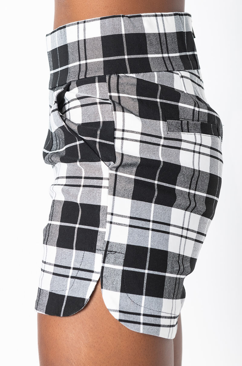 AMMO X AKIRA BIG BOOTY PLAID SHORTS