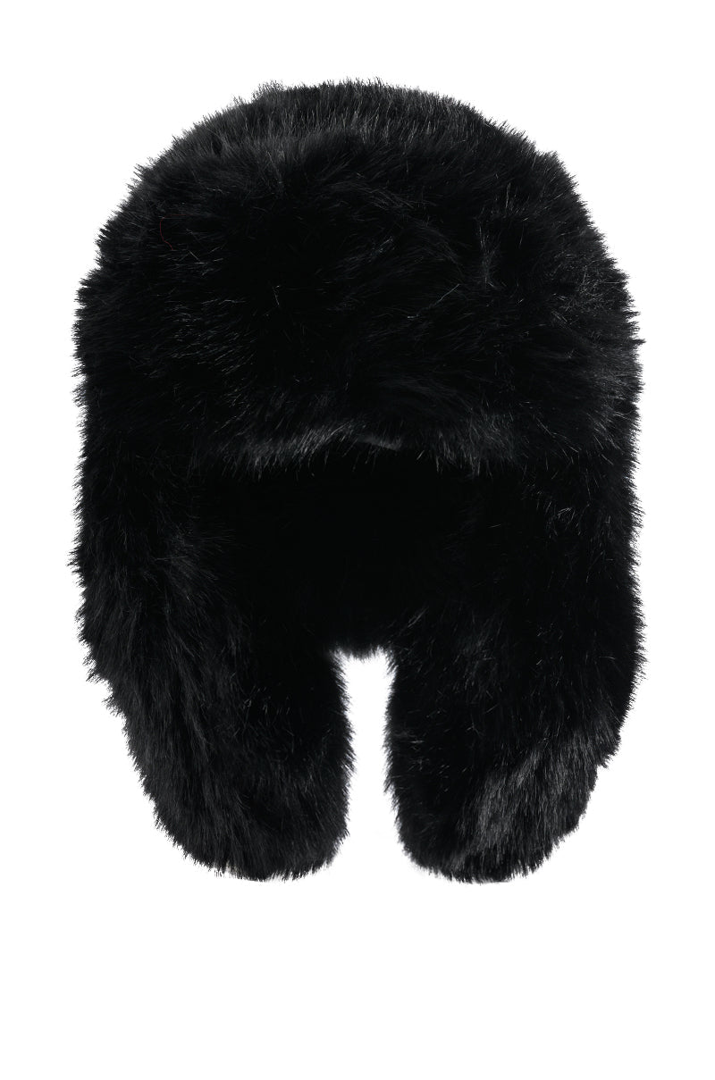 AVI FAUX FUR HAT IN BLACK