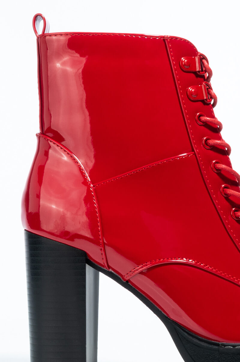 AZALEA WANG CHUNKY HEEL LACE UP BOOTIE
