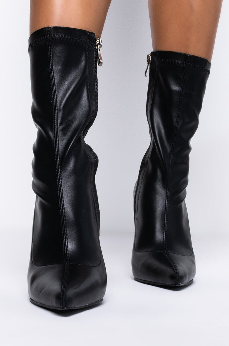AZALEA WANG YOURE IN THE MOOD FOR A DANCE BOOTIE IN BLACK PU