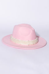 BABY PINK OVER RED UNDER PEARL BAND BRIM HAT