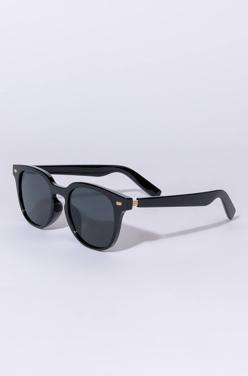 BACK TO BASICS WAYFARERS