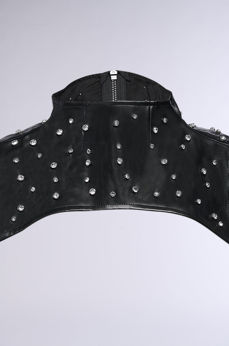 BEYOND ALL EMBELLISHED COLLAR