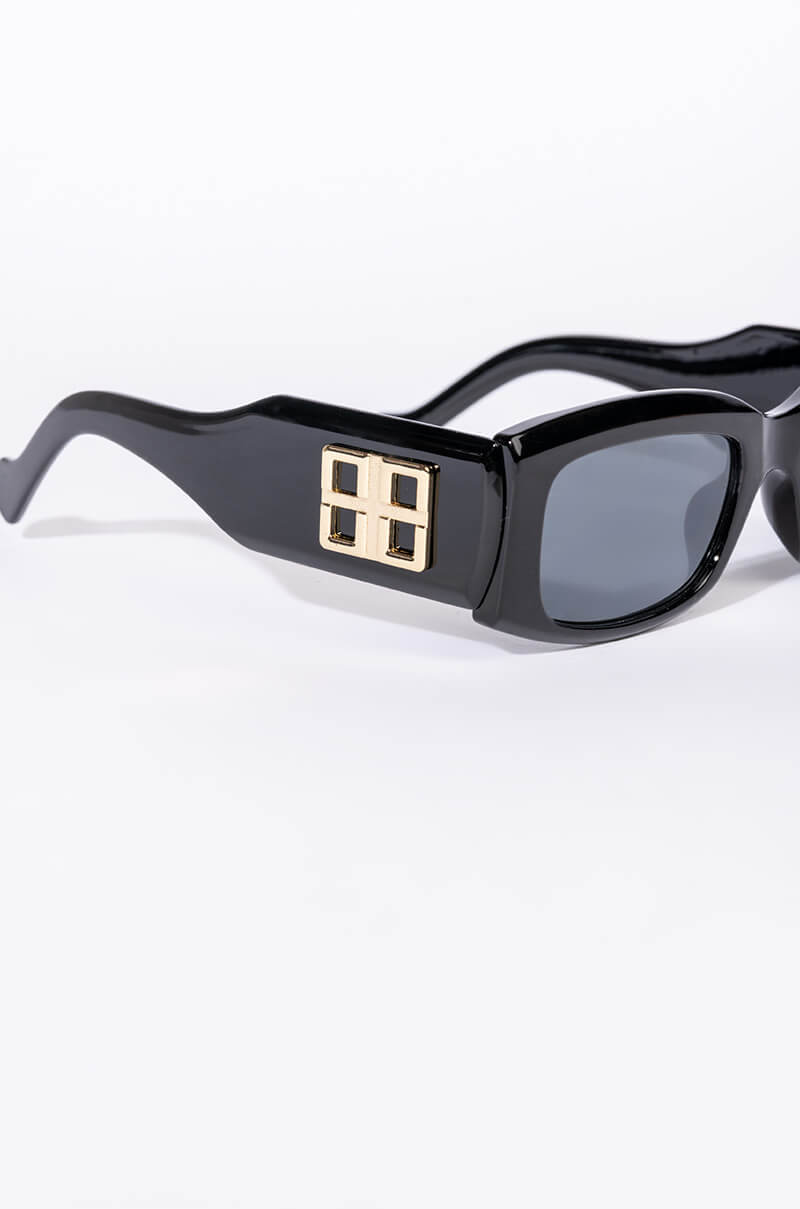 BIG BALLER SUNNIES