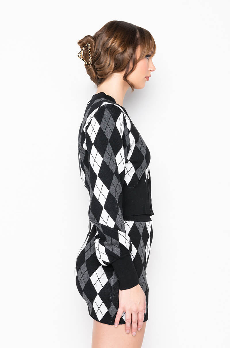 BIRDIE ARGYLE CROPPED CARDIGAN