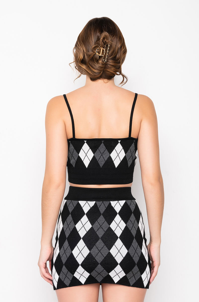 BIRDIE ARGYLE KNIT CROP TOP
