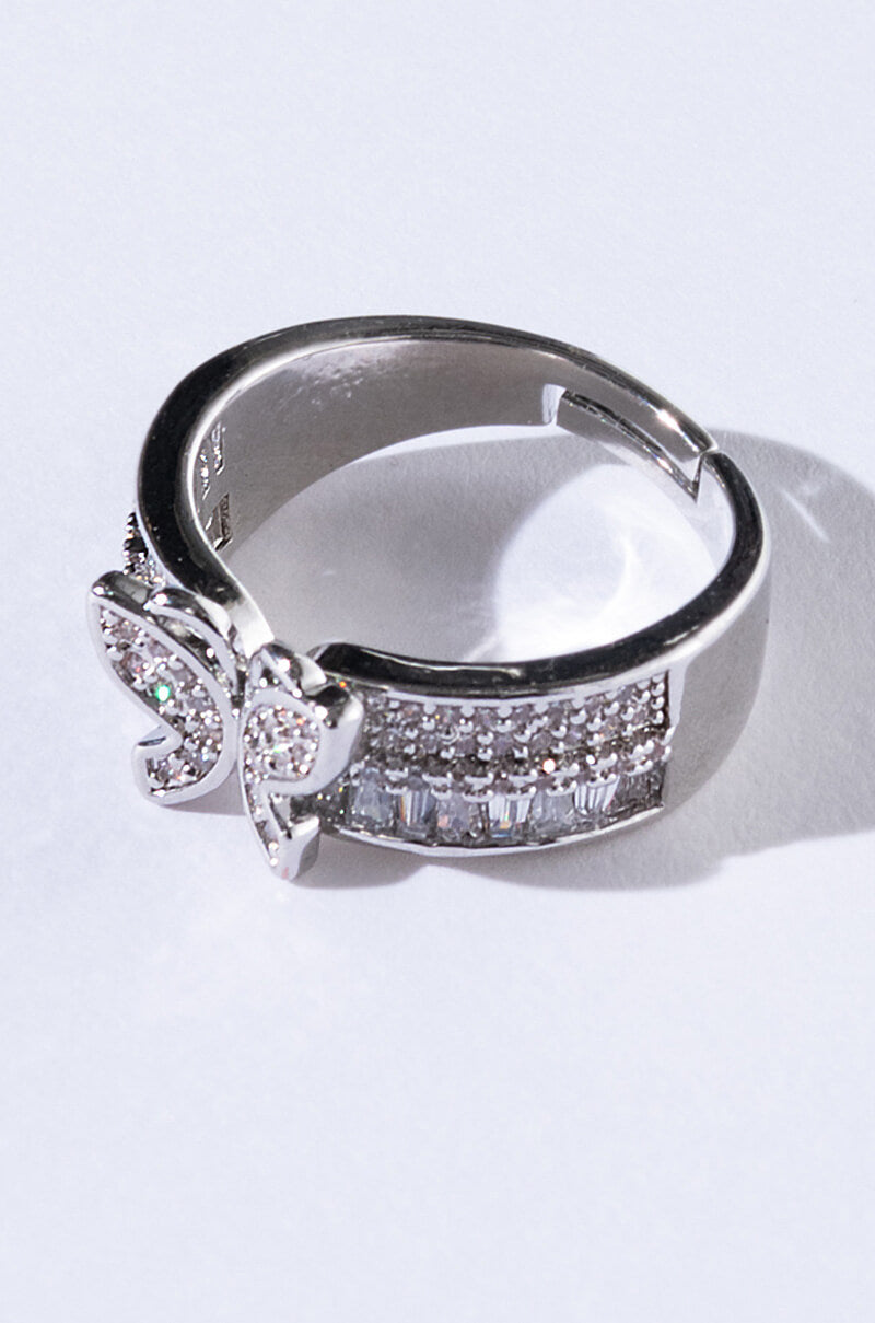 BUTTERFLY BAND RING