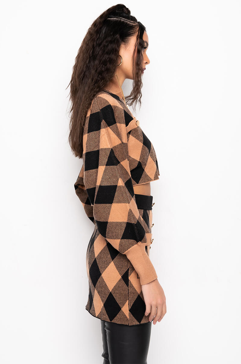 CALL ME ZIP UP SWEATER BEIGE MULTI