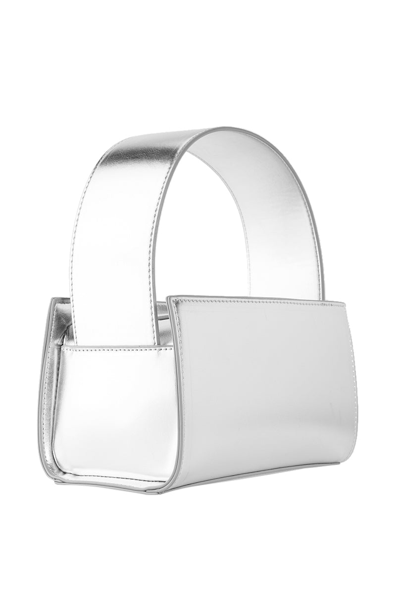 CHEERFUL METALLIC STRUCTURED BAG IN SILVER