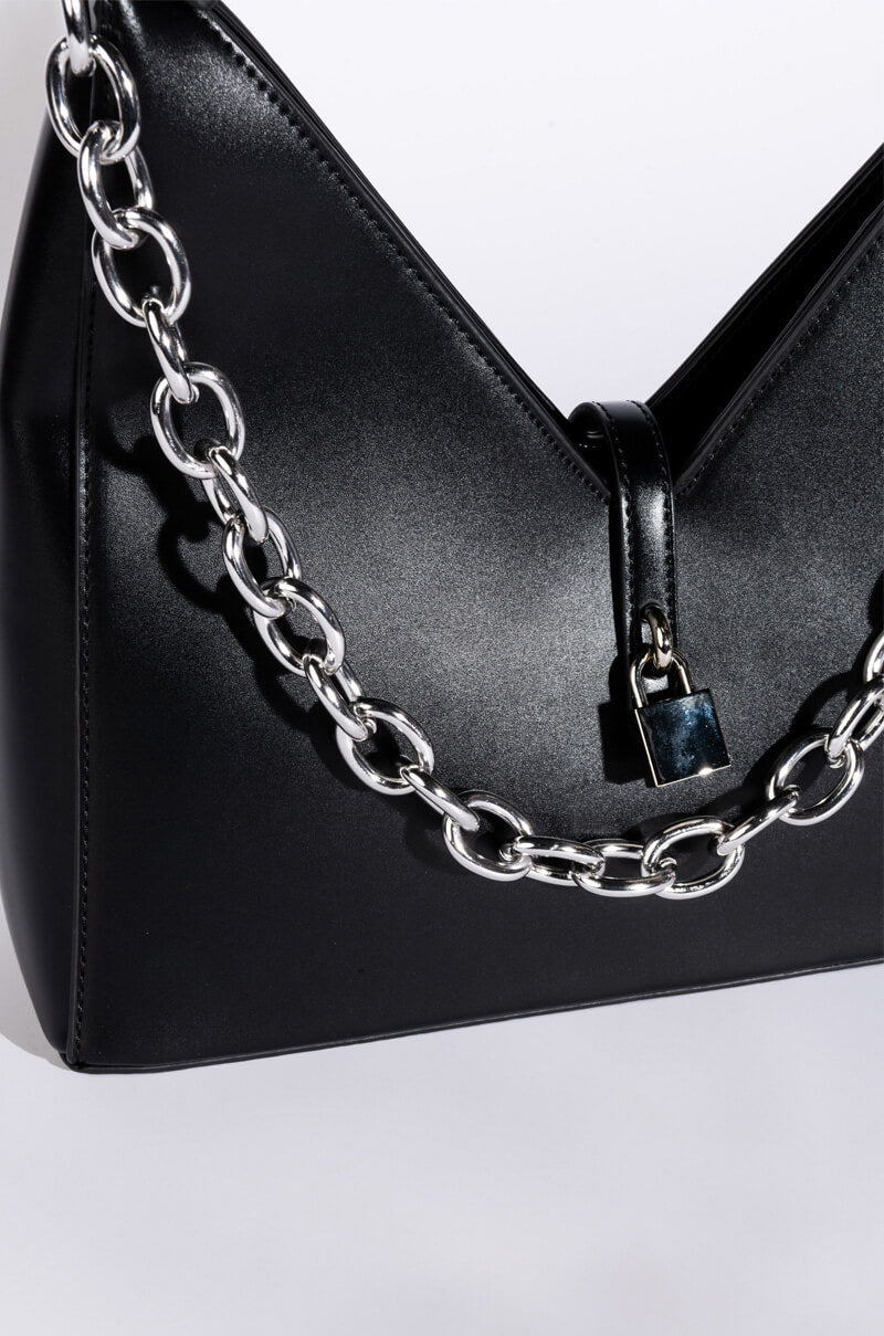 CHICAGO BLACK PURSE