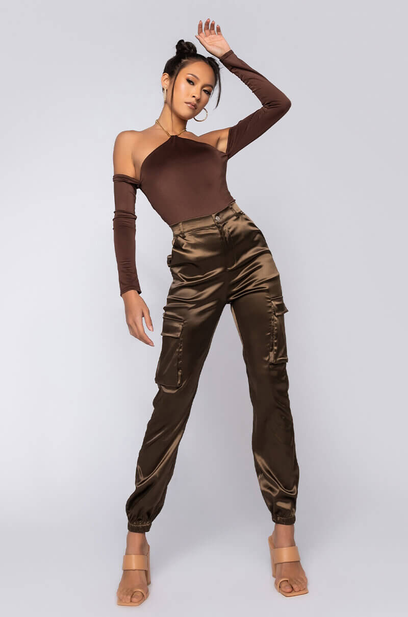 CHOCOLATE HALTER NECK CHAIN DETAIL LONG SLEEVE BODYSUIT