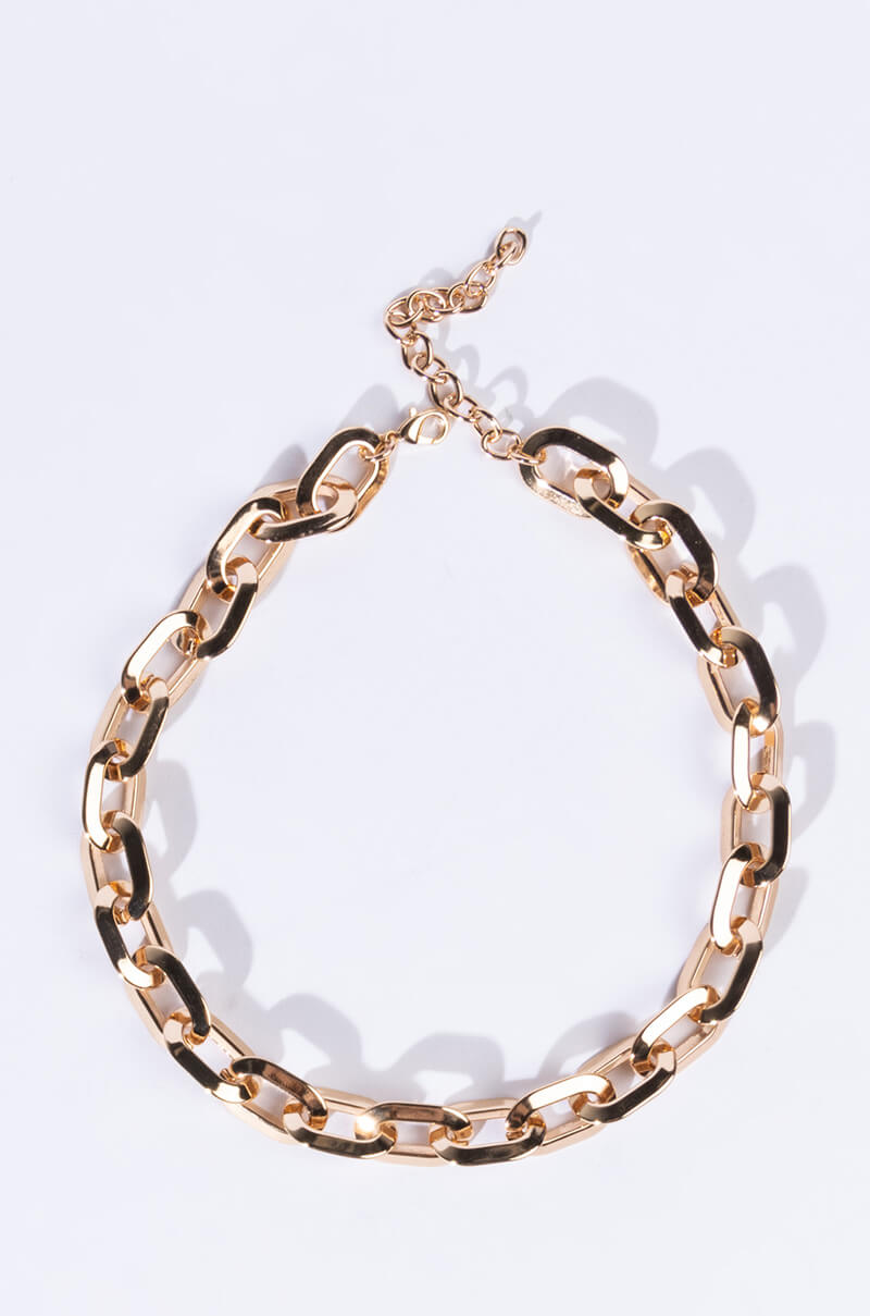 CHUNKY CHAIN NECKLACE