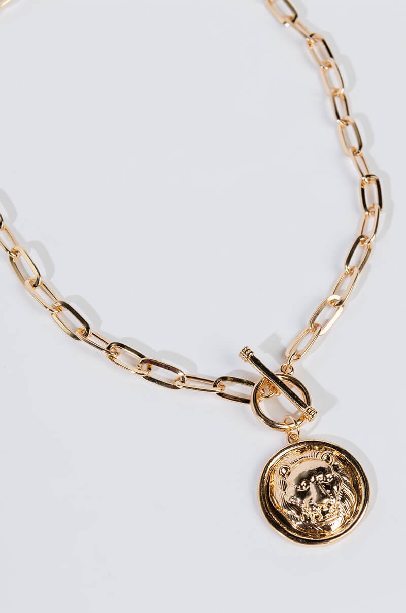 CROWN ME LION STATEMENT NECKLACE