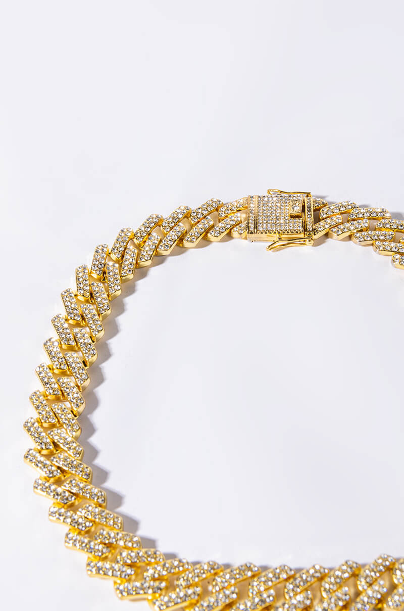 CUBAN STRAIGHT EDGE CHAIN NECKLACE