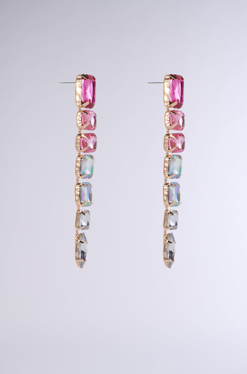 DAZZLING BABE EARRING