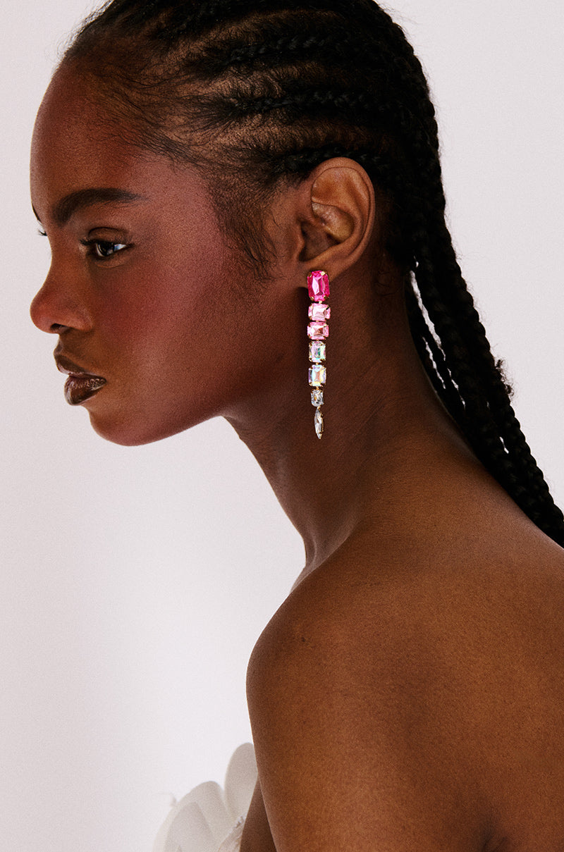 DAZZLING BABE EARRING