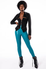 DEJA VU ZIPPER DETAIL LONG SLEEVE TOP