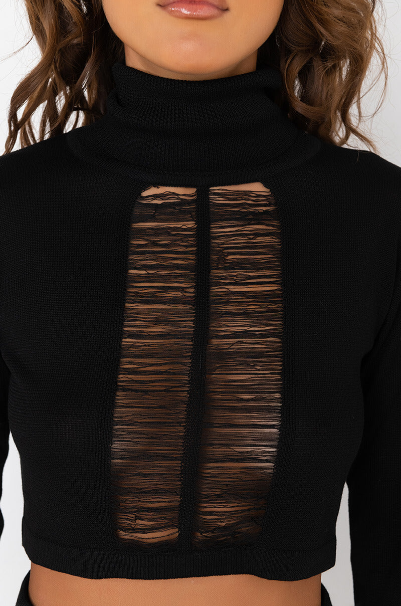 DISTRESS DETAIL CROP TURTLENECK SWEATER