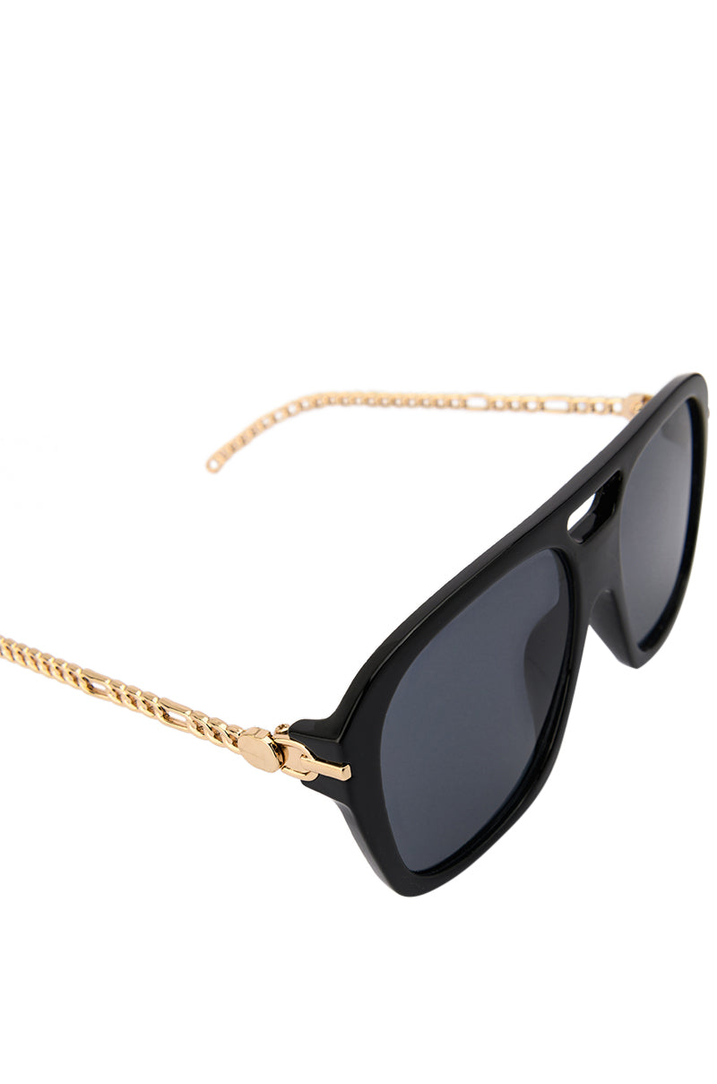 DO NOT DISTURB OVERSIZED SUNNIES