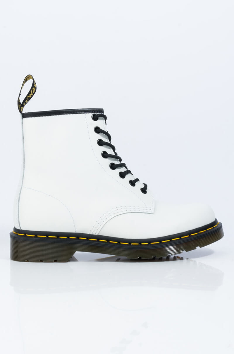 DR. MARTENS 1460 SMOOTH WHITE BOOTIES