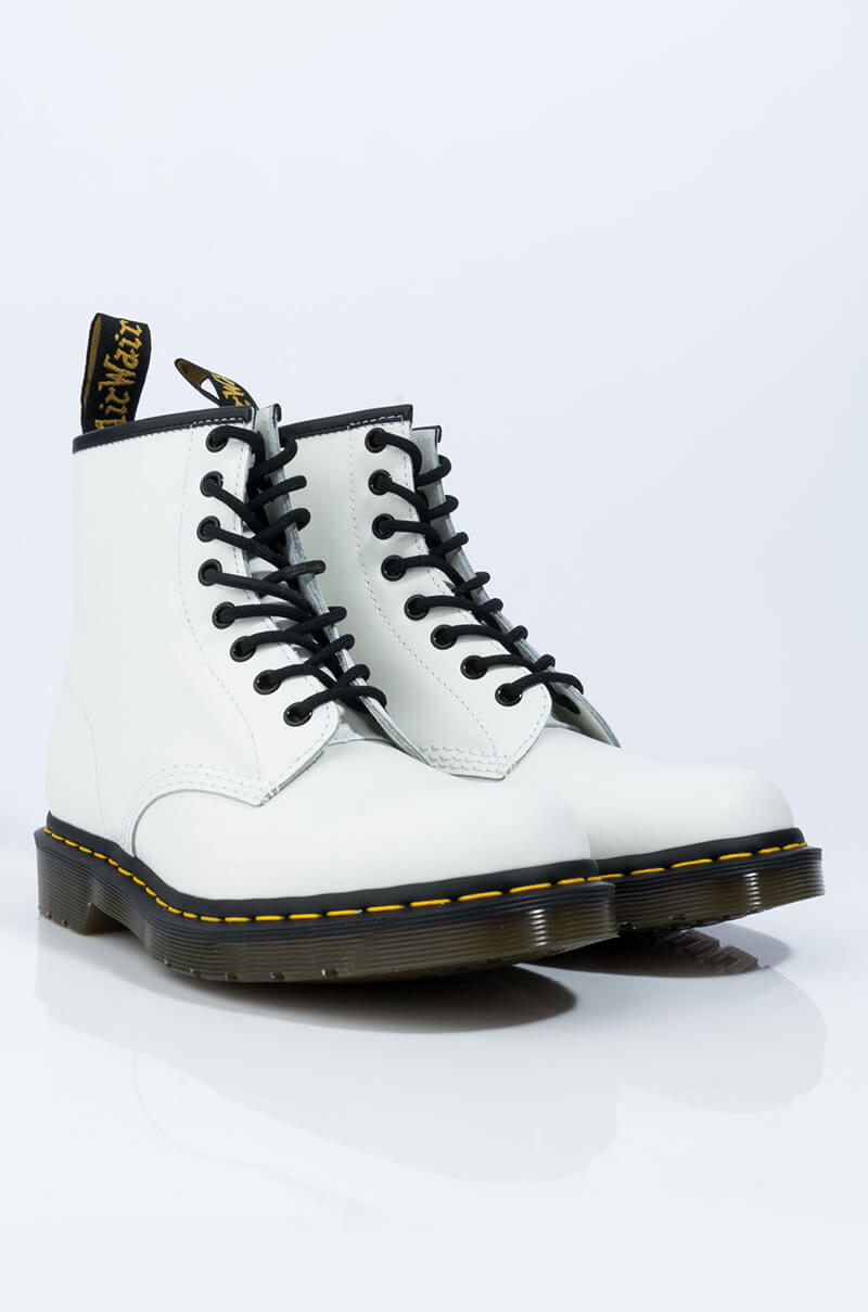 DR. MARTENS 1460 SMOOTH WHITE BOOTIES