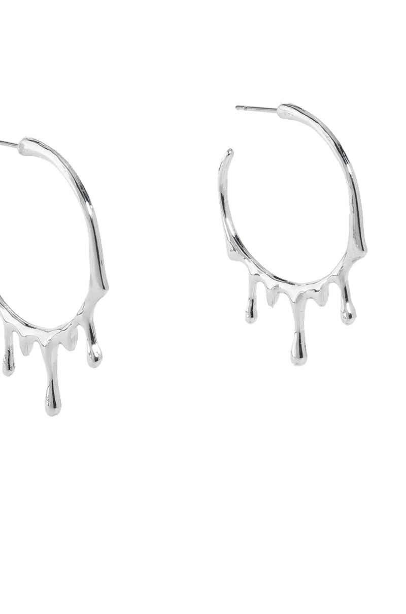 DRIPPY HOOP IN SILVER