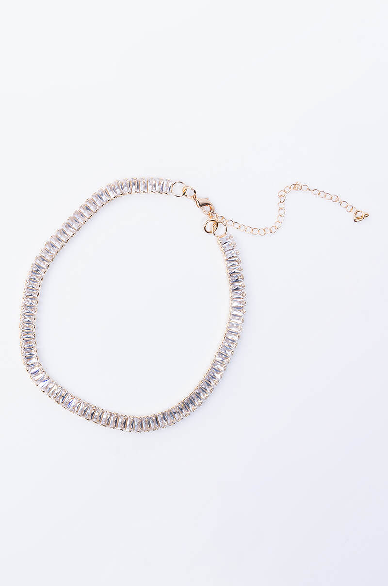 CHOKER